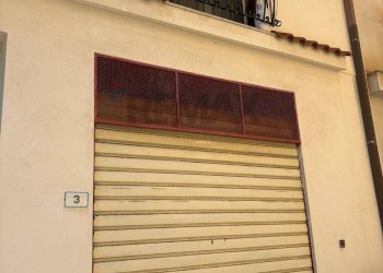 Edificio all\'aperto - Casa indipendente Via Sparagonà Vico III
 
1, Santa Teresa di Riva - foto 5