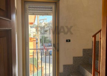 Scale - Casa indipendente Via Sparagonà Vico III
 
1, Santa Teresa di Riva - foto 13