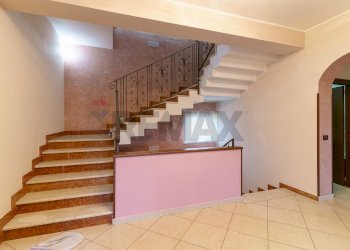 Scale - Villa via chiuse
 
21, Acireale - photo 8