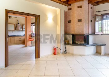 Stanza vuota - Villa via chiuse
 
21, Acireale - photo 11