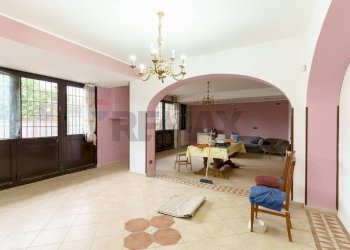 Sala da pranzo - Villa via chiuse
 
21, Acireale - photo 35