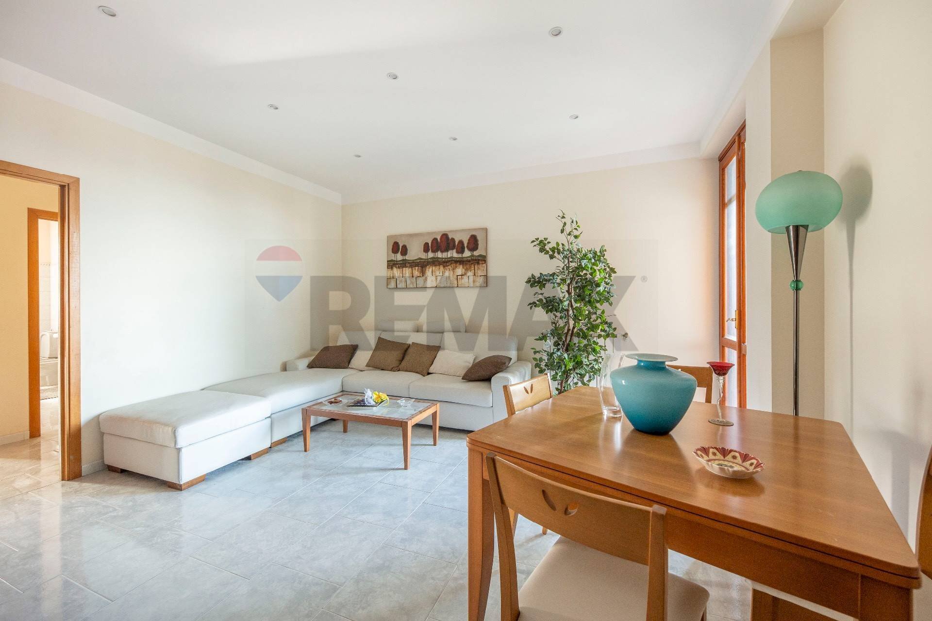 Sala da pranzo - Trilocale Via Giacomo Matteotti
 
28, Aci Sant'Antonio - foto 1