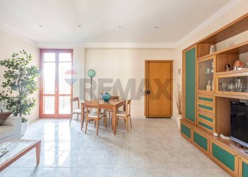 Sala da pranzo - Trilocale Via Giacomo Matteotti
 
28, Aci Sant'Antonio - foto 3