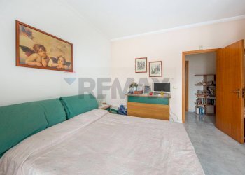 Camera / camera da letto - Trilocale Via Giacomo Matteotti
 
28, Aci Sant'Antonio - foto 17