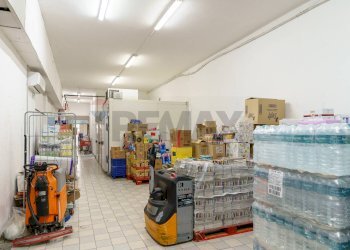 Dispensa di stoccaggio - Locale Commerciale Via Gelso Bianco
32, Catania - foto 24
