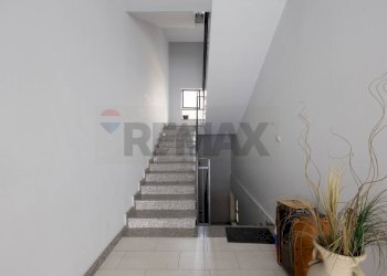 Scale - Appartamento Via Libertà
 
44, Aci Catena - foto 2