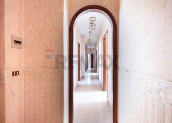 Hall / corridoio - Appartamento Via Libertà
 
44, Aci Catena - foto 6