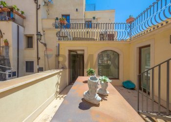 Terrazza - Casa indipendente Via Dei Fabi
 
1, Taormina - foto 15