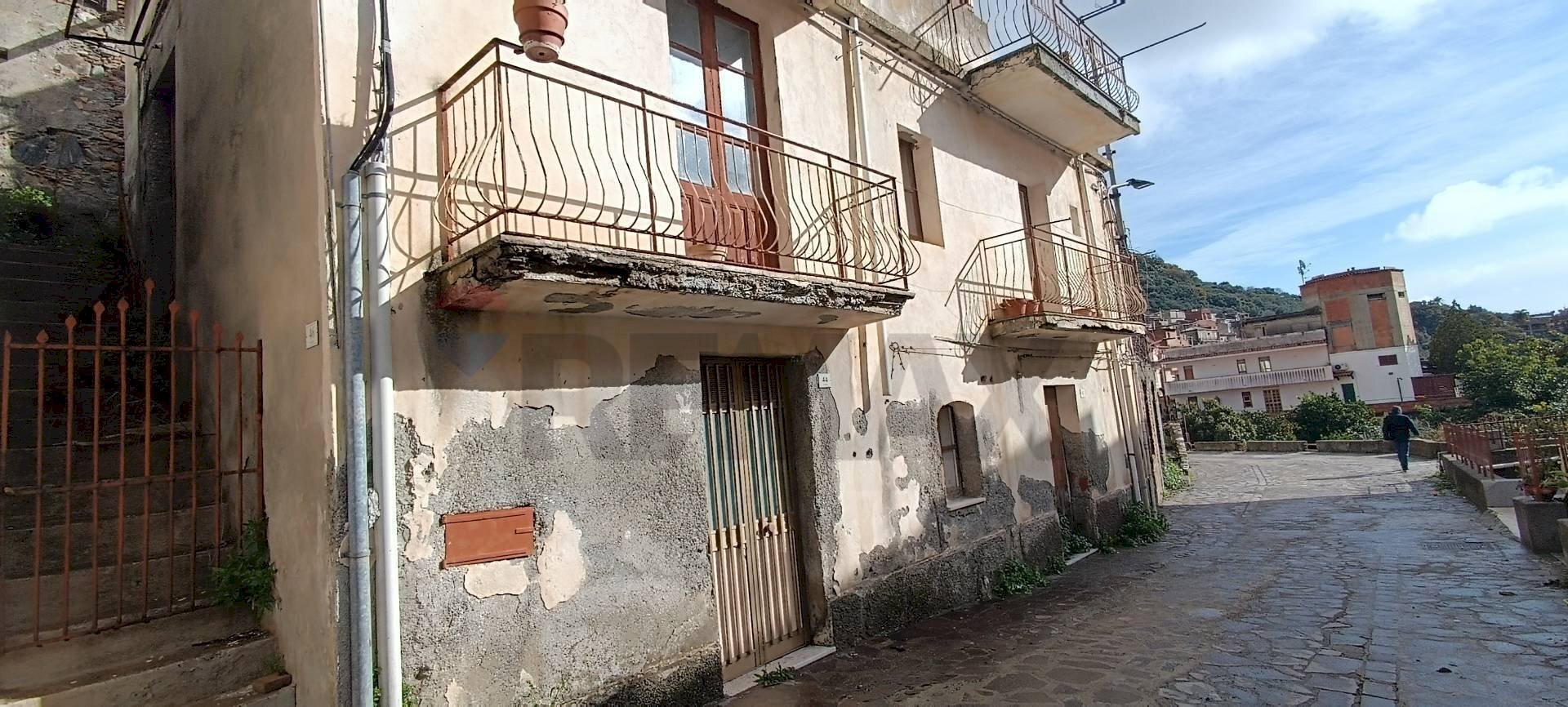 Edificio all\'aperto - Casa indipendente ADRIANO
17/19, Pagliara - foto 2