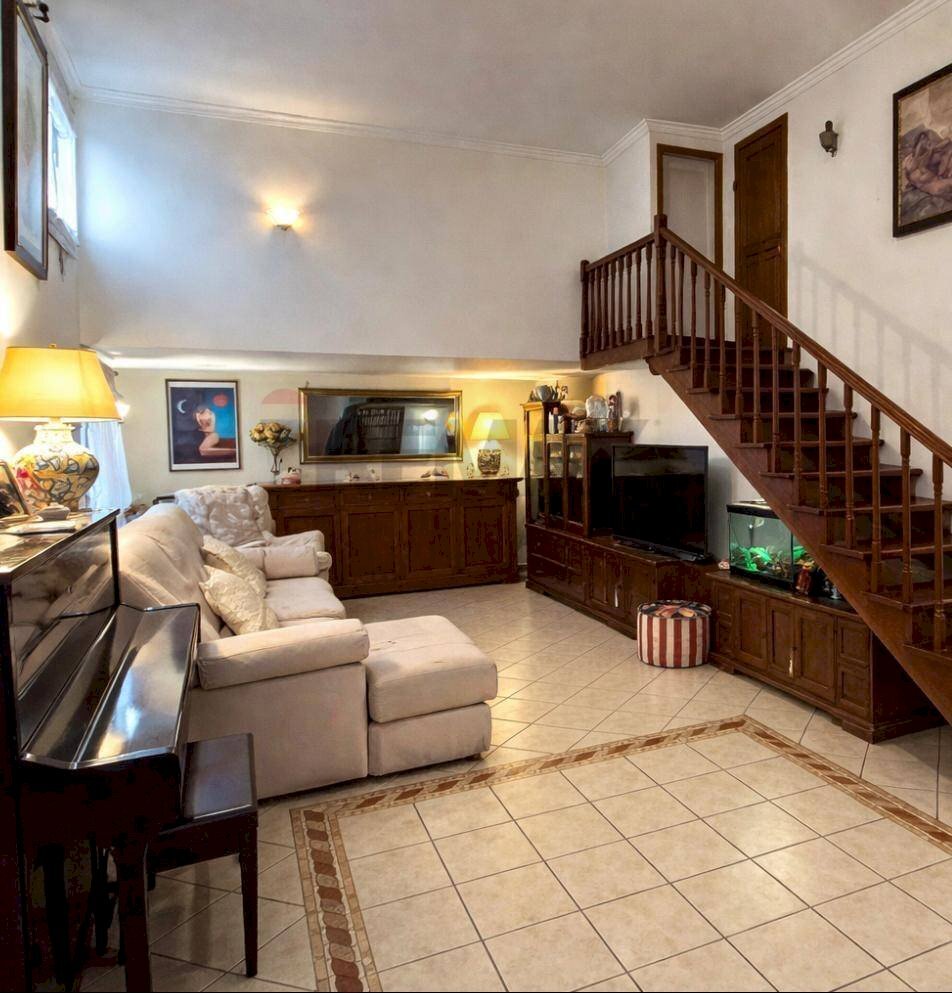Soggiorno - Appartamento VIA GIACOMO LEOPARDI
 
5, Gravina di Catania - foto 1