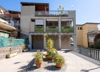 Edificio all\'aperto - Appartamento VIA GIACOMO LEOPARDI
 
5, Gravina di Catania - foto 42