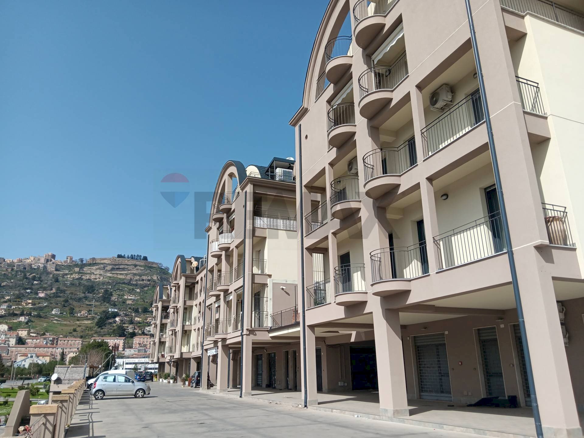 Edificio all\'aperto - Commercial Premises Via Rosario Livatino
 
130, Enna - photo 1