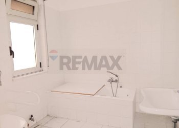 Bagno - Commercial Premises Via Rosario Livatino
 
130, Enna - photo 9