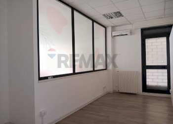 Stanza vuota - Commercial Premises Via Rosario Livatino
 
130, Enna - photo 12