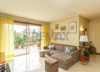 Soggiorno - Villa via Giacomo Leopardi
 
18, Nicolosi - foto 12