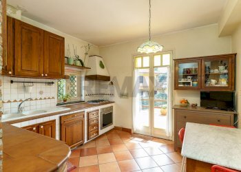 Cucina - Villa via Giacomo Leopardi
 
18, Nicolosi - foto 15