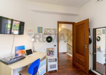 Ufficio - Villa via Giacomo Leopardi
 
18, Nicolosi - foto 24