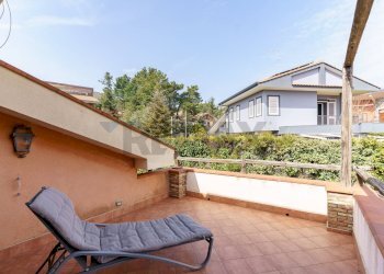 Terrazza - Villa via Giacomo Leopardi
 
18, Nicolosi - foto 35