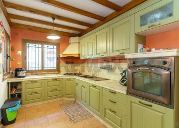 Cucina - Villa via Giacomo Leopardi
 
18, Nicolosi - foto 41
