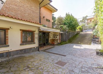 Casa all\'aperto - Villa via Giacomo Leopardi
 
18, Nicolosi - foto 65