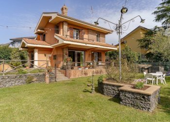 Casa all\'aperto - Villa via Giacomo Leopardi
 
18, Nicolosi - foto 74