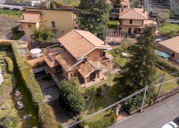 Casa all\'aperto - Villa via Giacomo Leopardi
 
18, Nicolosi - foto 80