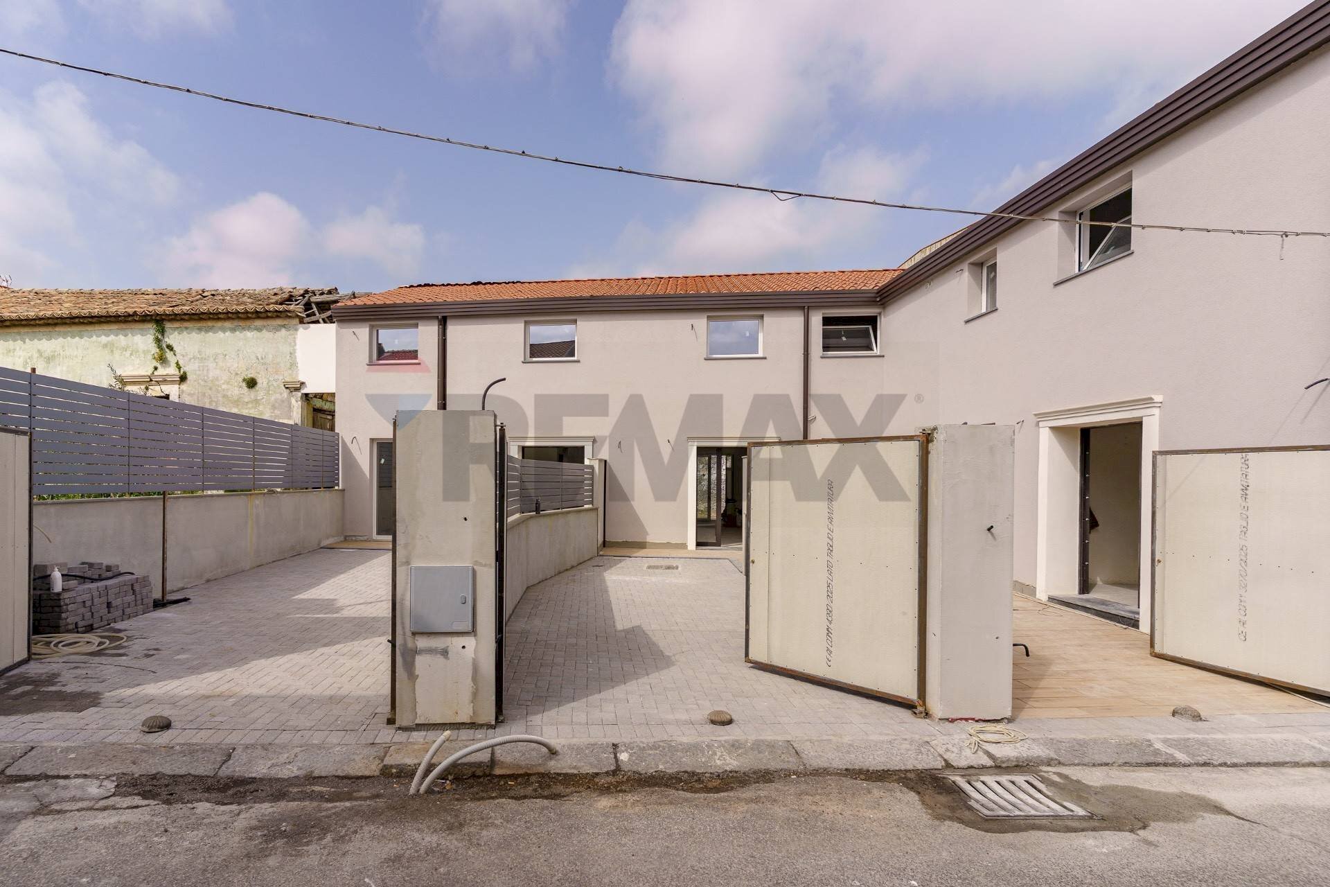 Terrazza - Villa a Schiera VIA SALVATORE TOMASELLI
 
1, Nicolosi - foto 1