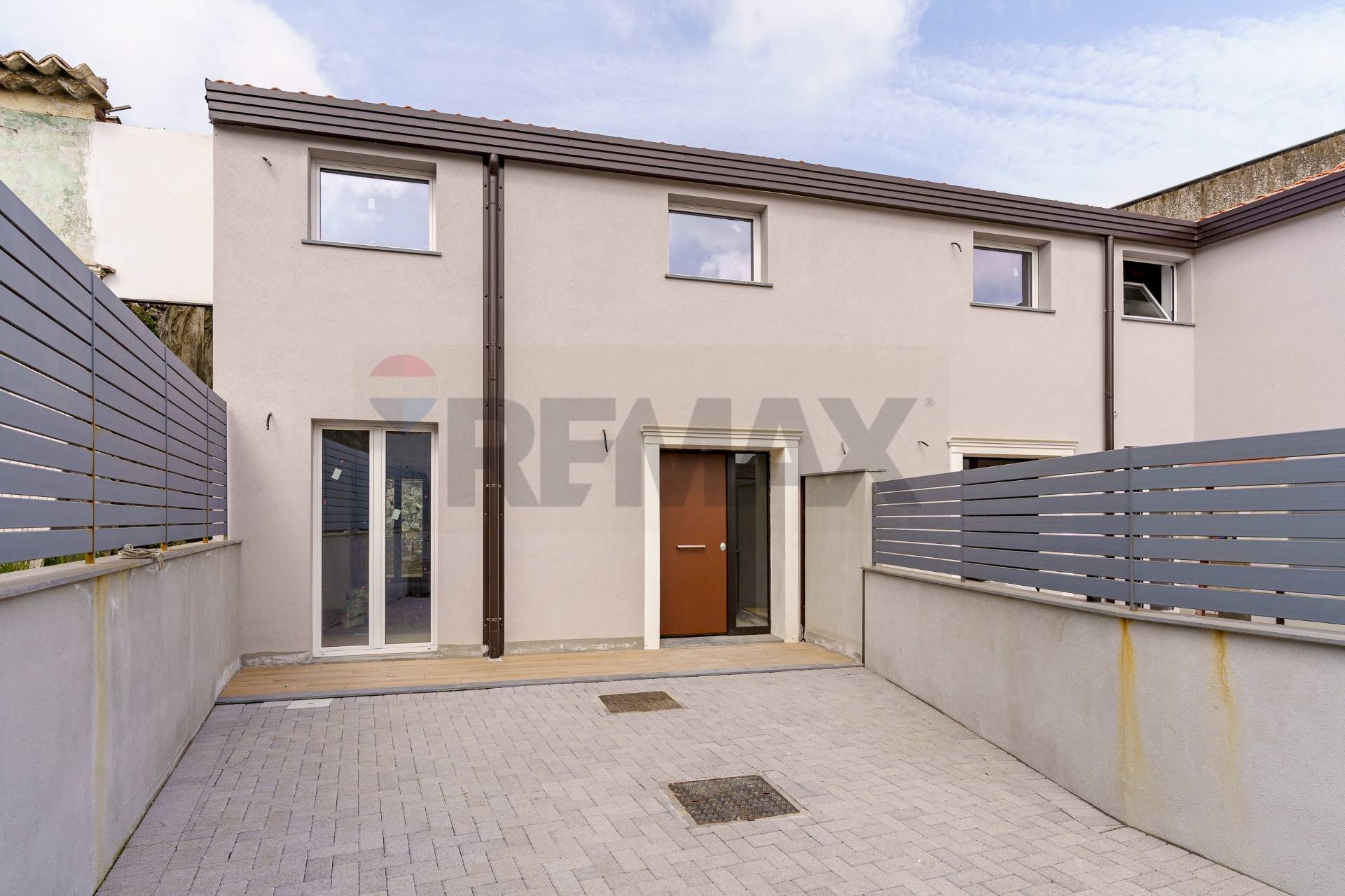 Terrazza - Villa a Schiera VIA SALVATORE TOMASELLI
 
1, Nicolosi - foto 2