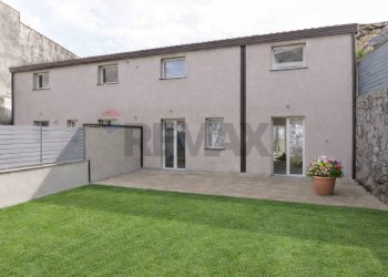 Casa all\'aperto - Villa a Schiera VIA SALVATORE TOMASELLI
 
1, Nicolosi - foto 10