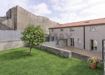 Casa all\'aperto - Villa a Schiera VIA SALVATORE TOMASELLI
 
1, Nicolosi - foto 11