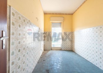 Stanza vuota - Apartment via Vincenzo Bellini
 
68, Valverde - photo 6