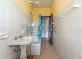 Bagno - Apartment via Vincenzo Bellini
 
68, Valverde - photo 14