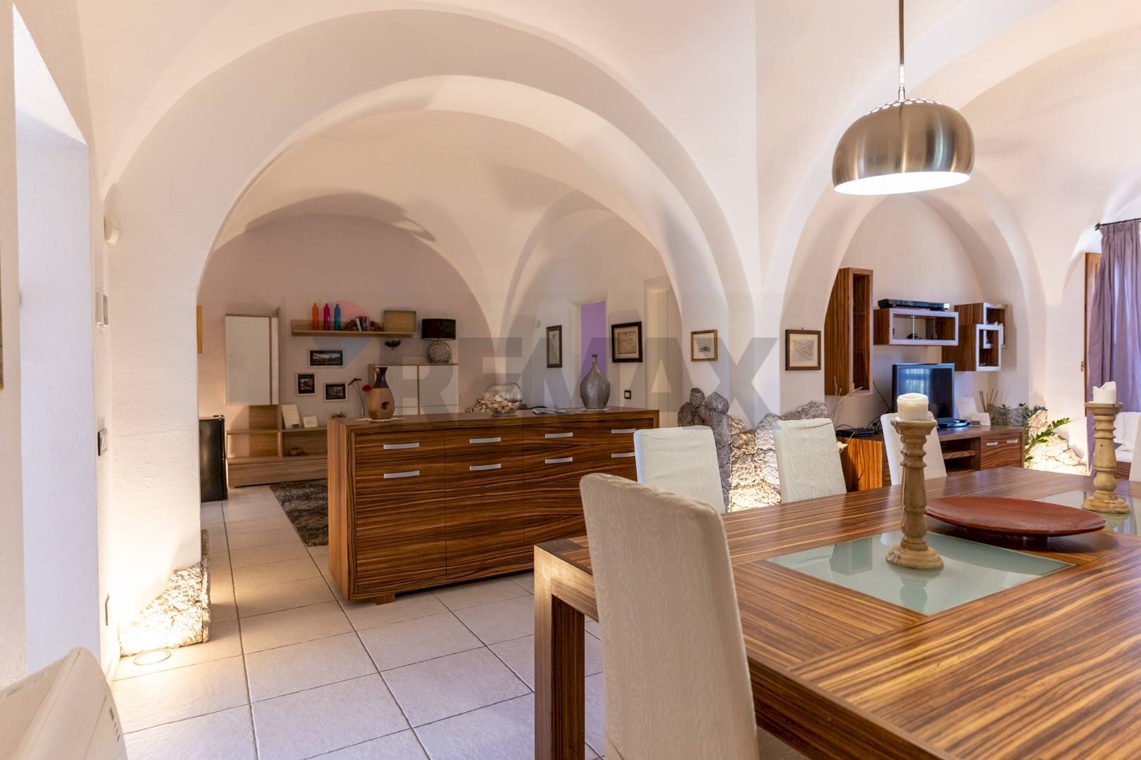 Sala da pranzo - Villa via San Marco
 
3, Calatabiano - foto 2