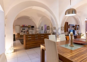 Sala da pranzo - Villa via San Marco
 
3, Calatabiano - foto 2