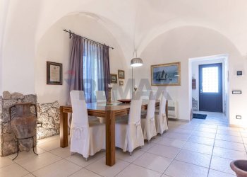 Sala da pranzo - Villa via San Marco
 
3, Calatabiano - foto 15