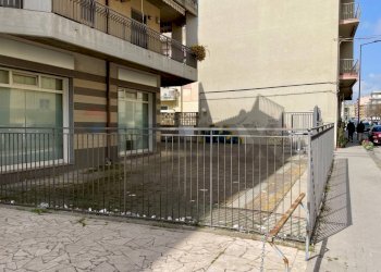 Edificio all\'aperto - Magazzino Viale Autonomia
 
18, Caltagirone - foto 3