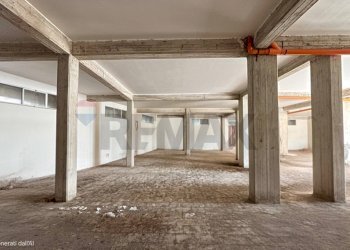 Parcheggio - Magazzino Viale Autonomia
 
18, Caltagirone - foto 15