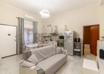 Soggiorno - Two-room apartment Via Napoli
 
16, Aci Castello - photo 2