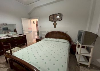 Camera / camera da letto - Four-room apartment Umberto 1
 
17, Roccalumera - photo 3