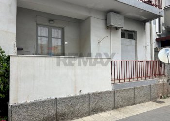 Edificio all\'aperto - Four-room apartment Umberto 1
 
17, Roccalumera - photo 9