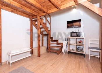 Scale - Casa semi indipendente Via Bambino
 
63, Catania - foto 15