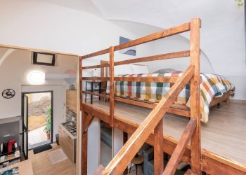 Scale - Casa semi indipendente Via Bambino
 
63, Catania - foto 20