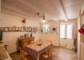 Sala da pranzo - Casa indipendente Via Vittorio Veneto
 
163, Siracusa - foto 13