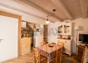 Sala da pranzo - Casa indipendente Via Vittorio Veneto
 
163, Siracusa - foto 16