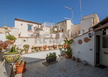 Terrazza - Casa indipendente Via Vittorio Veneto
 
163, Siracusa - foto 28