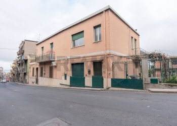 Casa all\'aperto - Independent house Via Messina
 
175, Bronte - photo 1