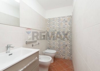 Bagno - Independent house Via Messina
 
175, Bronte - photo 37