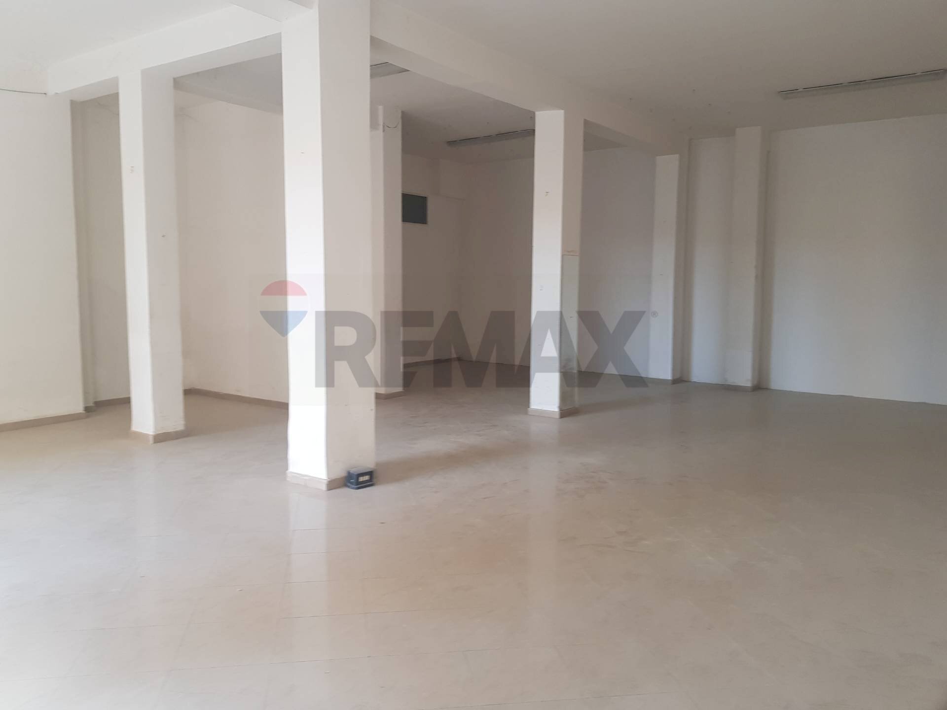 Stanza vuota - Locale Commerciale Viale Trieste
 
51, Caltanissetta - foto 2