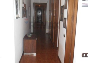 Hall / corridoio - Appartamento Via Filippo Paladini
 
158, Caltanissetta - foto 56