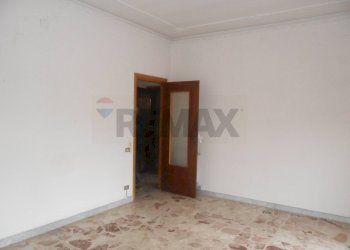 Stanza vuota - Appartamento Via Carnevale
 
9, Caltanissetta - foto 26